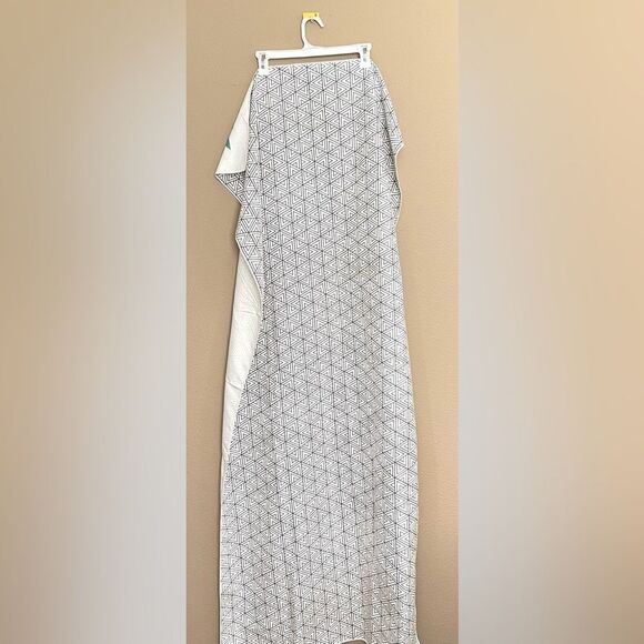 NEW Bride Beach Towel - Picture 2 of 2